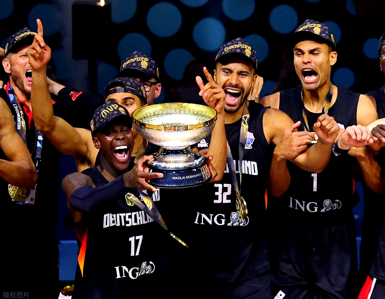 亚博棋牌app-德国篮球联赛迎来新一轮较量,各队实力相近吗