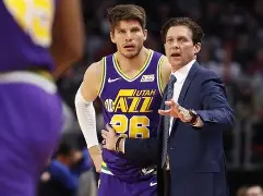 亚博棋牌app-捷克籍球员助多特取胜,继续保持不败战绩的原因